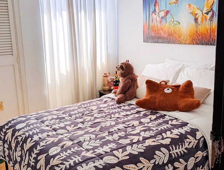 Alcoba 1 de apartamento en venta en Itagüí. 