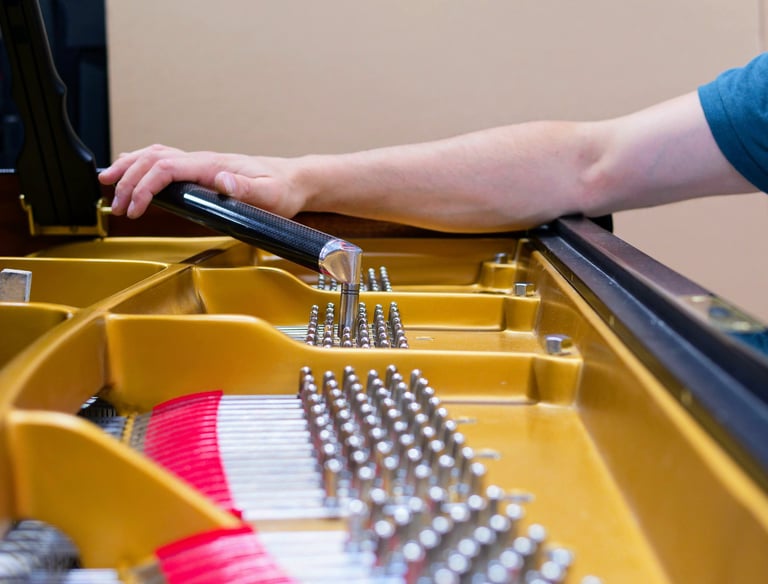 Accordeur de pianos Lyon- Accord de précision- Artisan d'art Lyon
