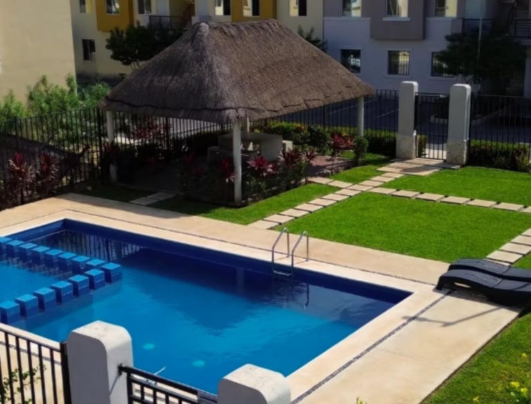 real estate agent playa del carmen