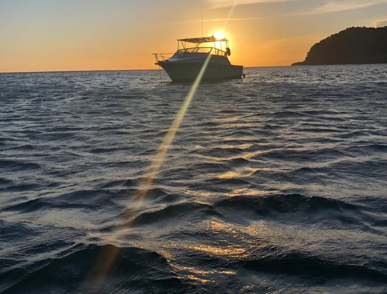 Pôr-do-sol no canal de São Sebastião