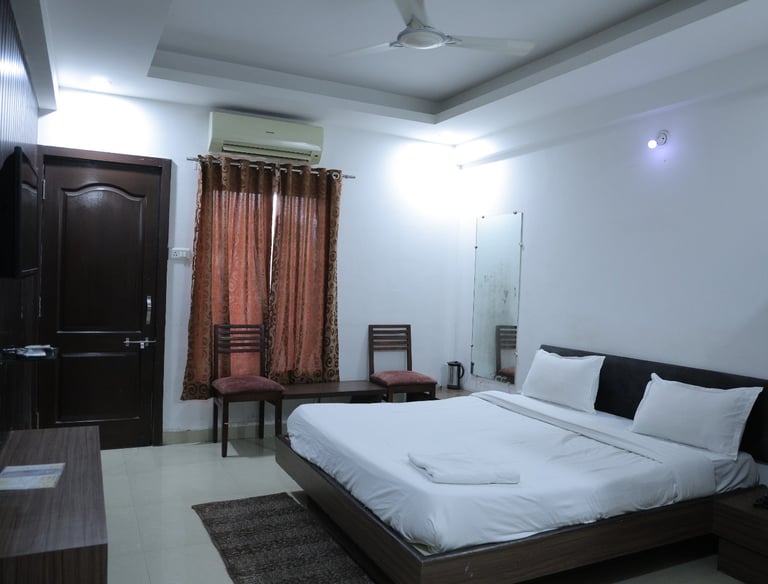 hotel divya palace