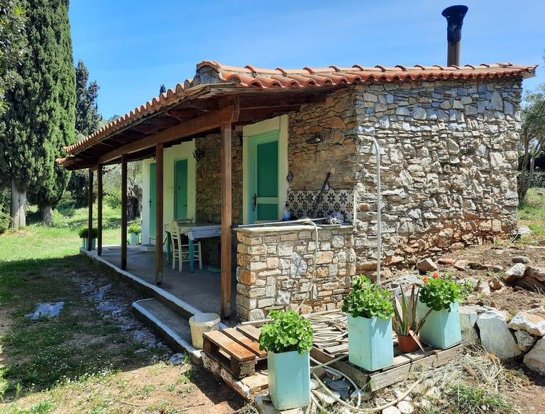 vakantiehuisje Samos zijkant buiten