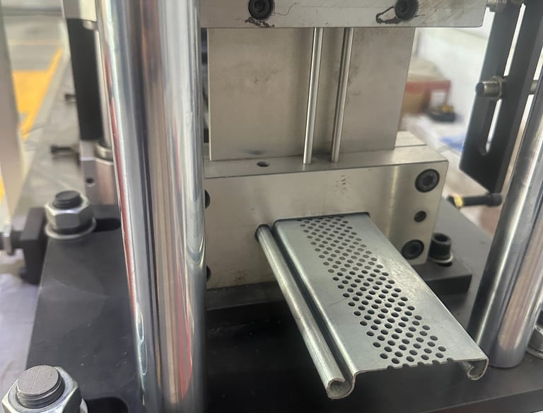 Fabricacion y Comercializacion de flejes y productos listos para instalar