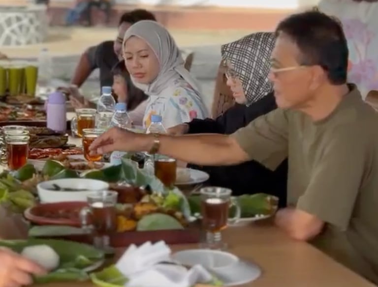 Resto Parkir Bus Pangandaran