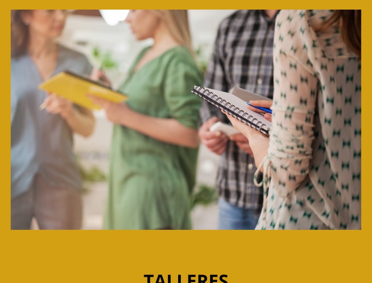 Personas participando en un taller