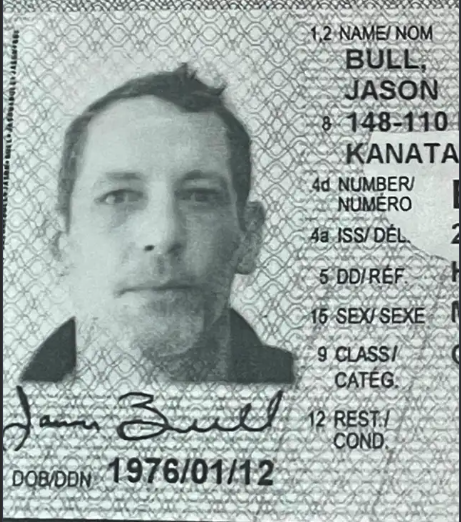 Hi Iam Jason Bull who lives in Kanata Ontario, iam a fake contractor