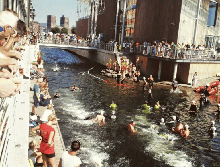 Publikumsvennlig svømmefest