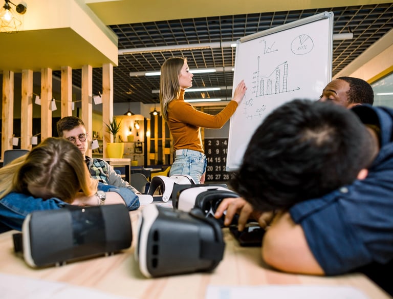 Solo observa cómo se imparten los cursos internos
