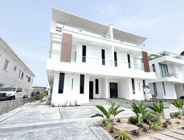For Sale: Contemporary 5-Bedroom Semi-Detached Luxury Duplex – Ikate, Lekki