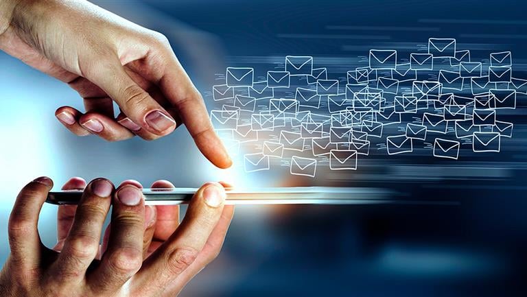 Sistema de Email marketing con IA personalizando campañas y mensajes