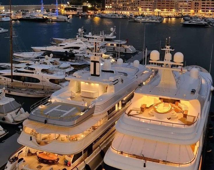yacht Luxury lifestyle Ras Al Khaimah