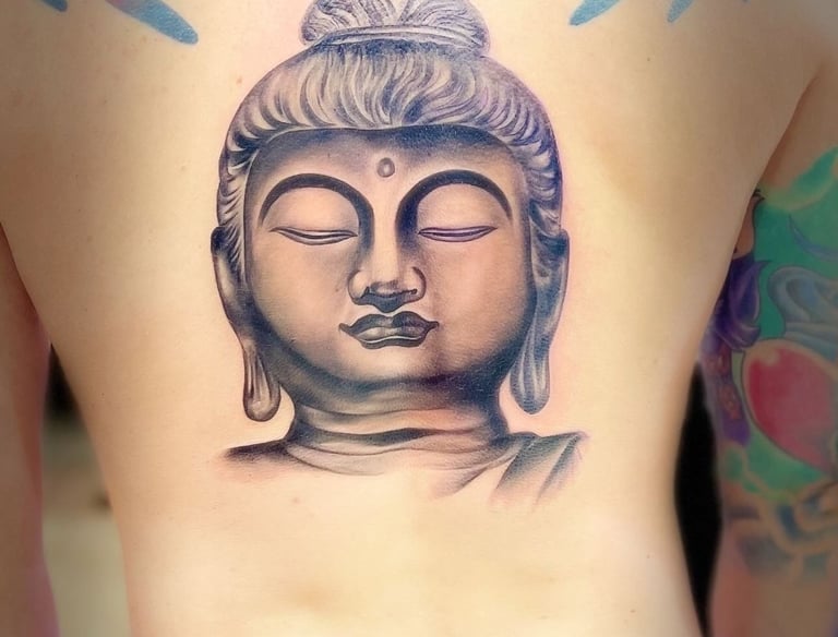 Black & Grey Tattoo Hurghada – Smooth Shading & Contrast