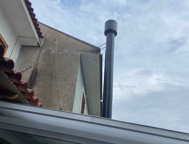 Chaminés de metal com pintura eletrostática preta para churrasqueiras e lareiras, serviço de funilar