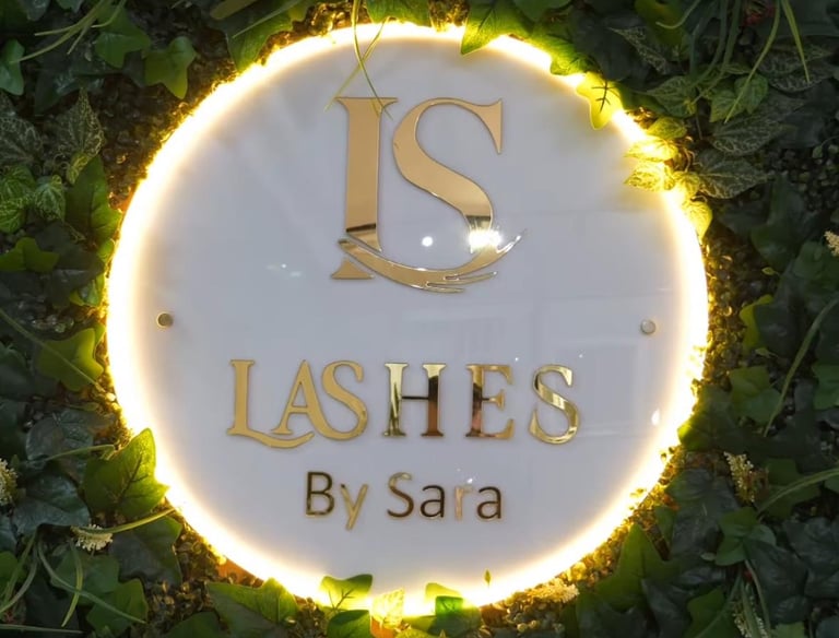lashes by sara logo