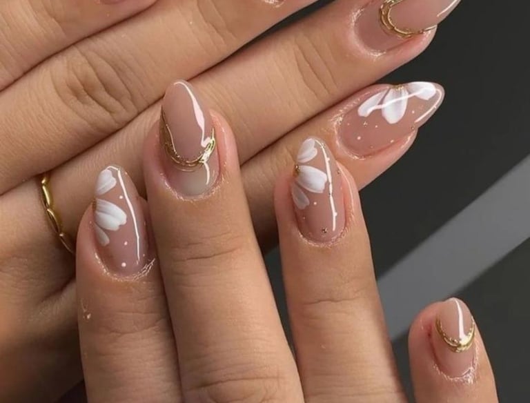 Manicure pedicure nail art services Salon Perimeter