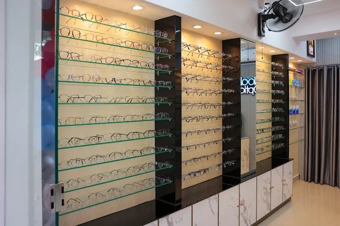 Interior designs of noah optics