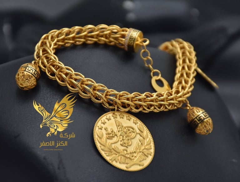 a variety of gold rings with diamonds  | Alkanz Alasifar | Antalya Jewellery