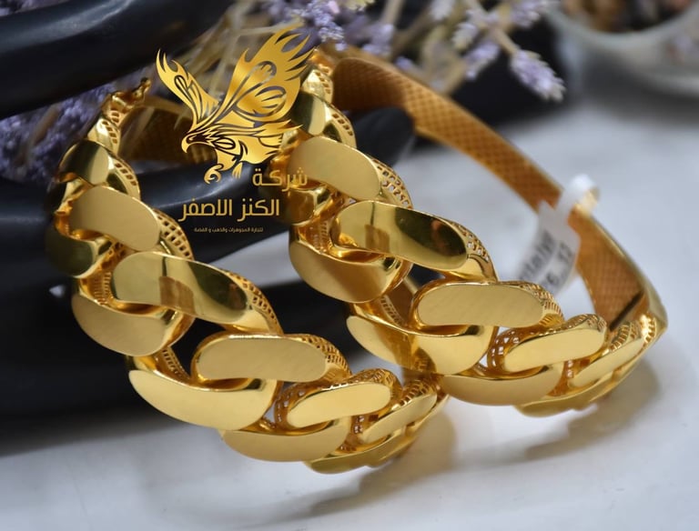 a variety of gold rings with diamonds  | Alkanz Alasifar | Antalya Jewellery