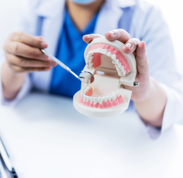 زراعة الأسنان - عيادة طب الاسنان دكتور وسام علي العباسي