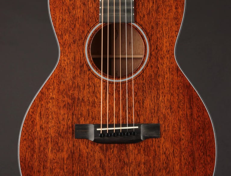 Sri Lanka guitar. Hand made solid Mahogany guitar O00 Model