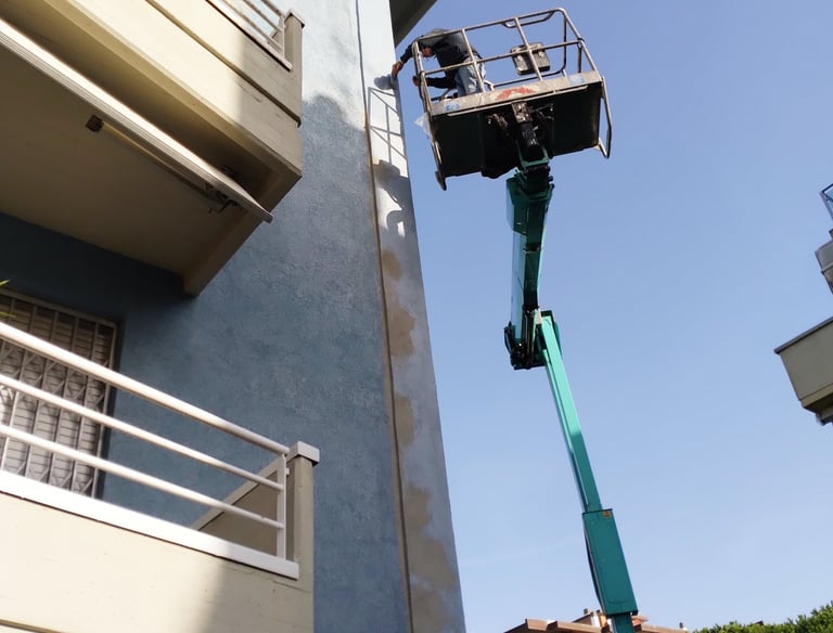 Tinteggiatura Facciata MNarina di Pietrasanta