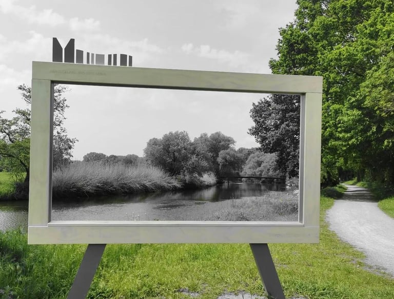 a black and white photo of a picture of a picture of a picture of a