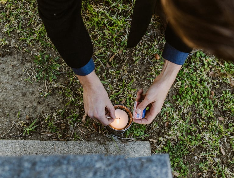 mains et bougies, cérémonie "Le lien", moment entièrement personnalisable