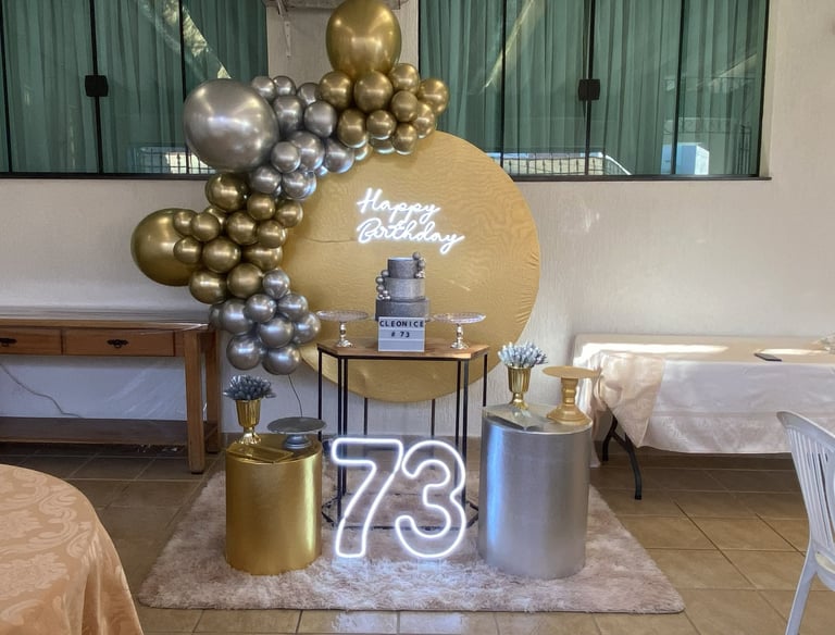 Locação de decoração 70 Anos Prata e Dourado Freguesia do Ó Zona  Norte Zona Oeste