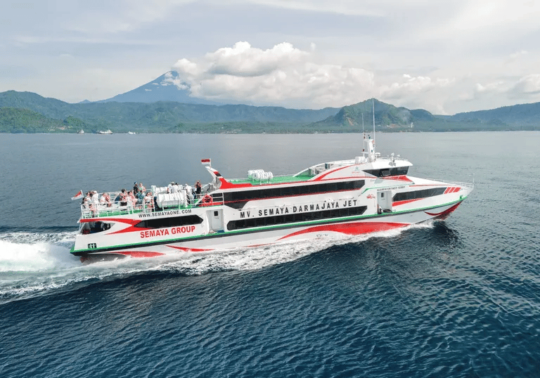 Choose a Safe & Reliable Fast Boat