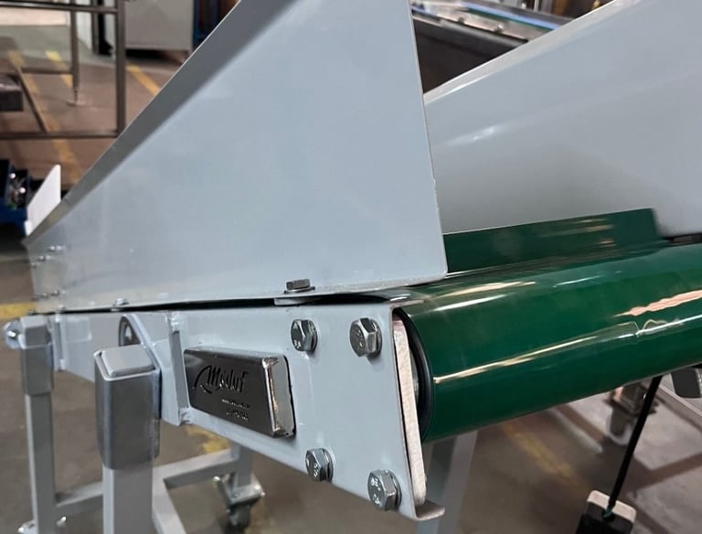 Esteira transportadora de correia em aço inox para linha de envase de bebidas, Sistema de transporte