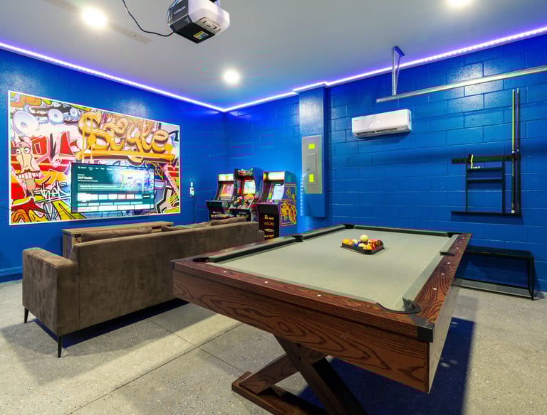 Orlando Vacation Rental: Game room with Pool Table, arcade and board games