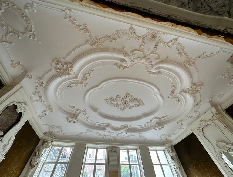 Ornamenten plafond restauratie Amsterdam (Singel)