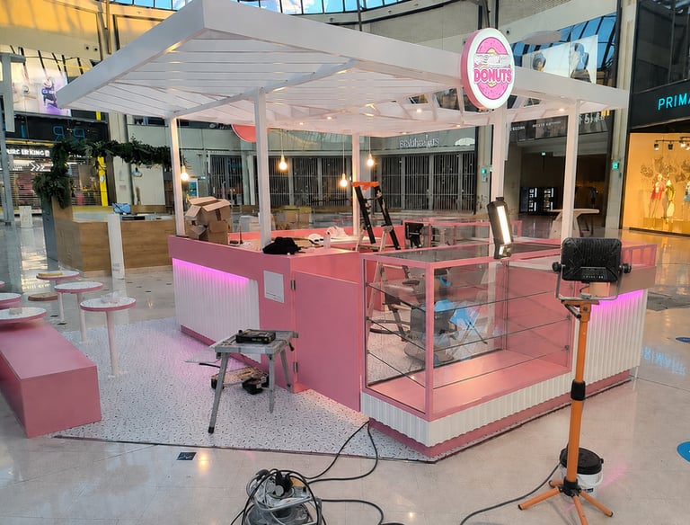 Aménagement d'un kiosque commercial pour centre commercial
