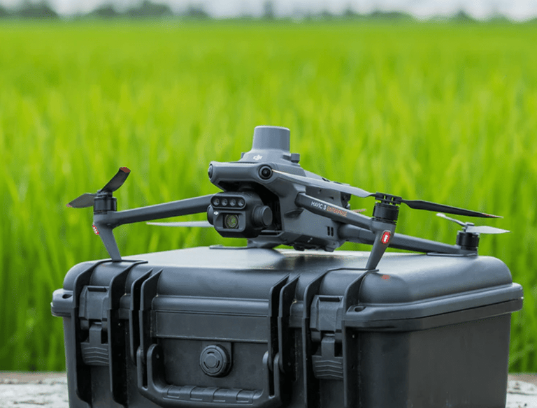 Dron con sensor multiespectral para mapeo aéreo. Análisis multiespectral y digitalización de cultivos en Mallorca.