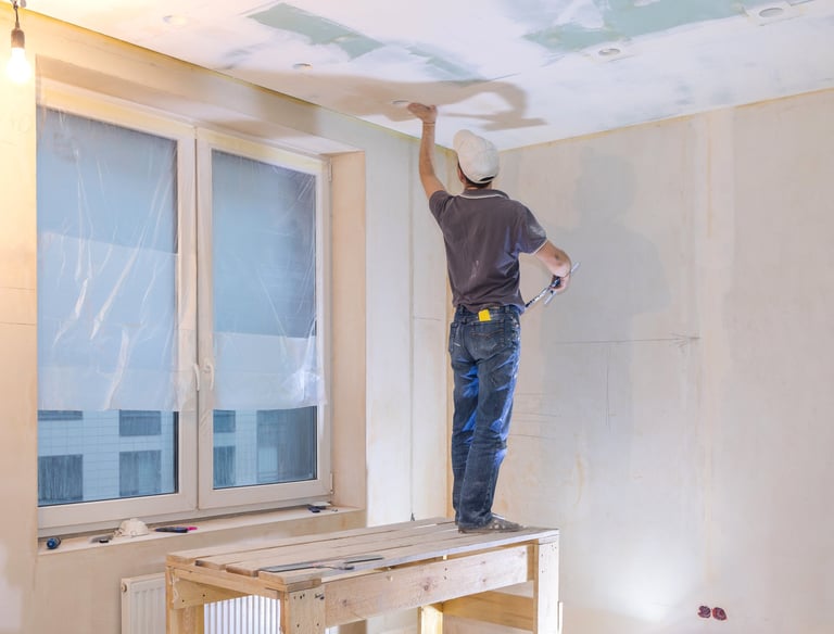 Renovierung einer Wohnung in Aachen – Streichen und Gestalten von Wänden und Decken