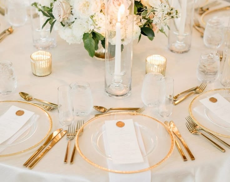 wedding table plate placements