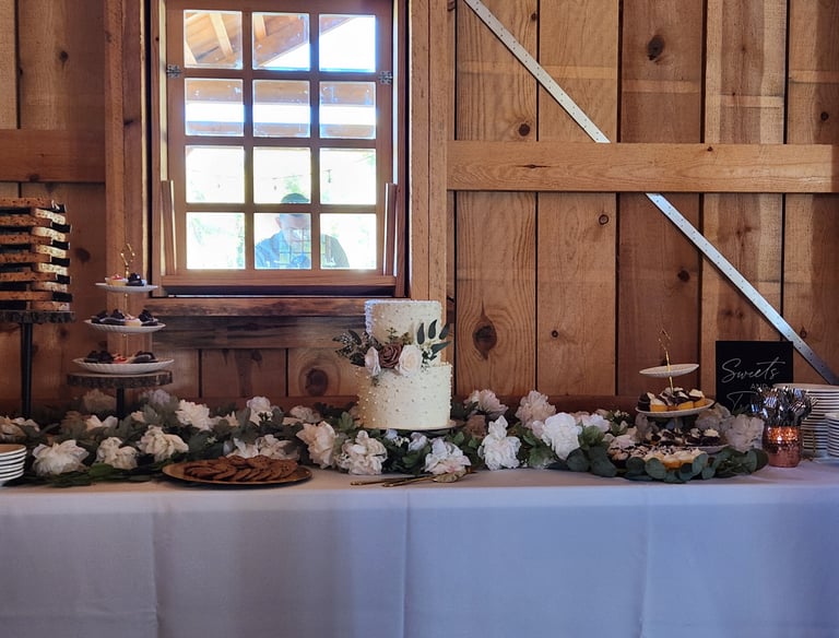 wedding cake table