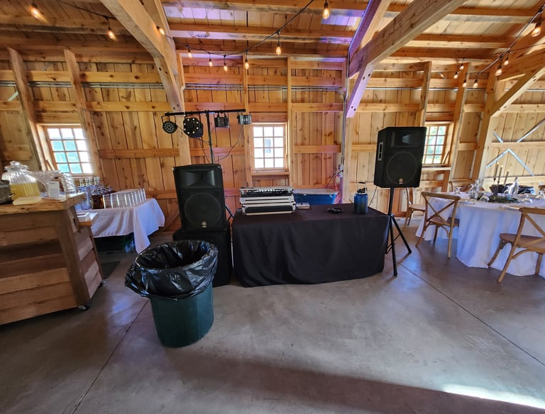 dj booth at wedding venue