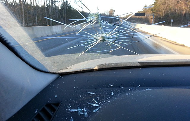 Mobile auto glass service