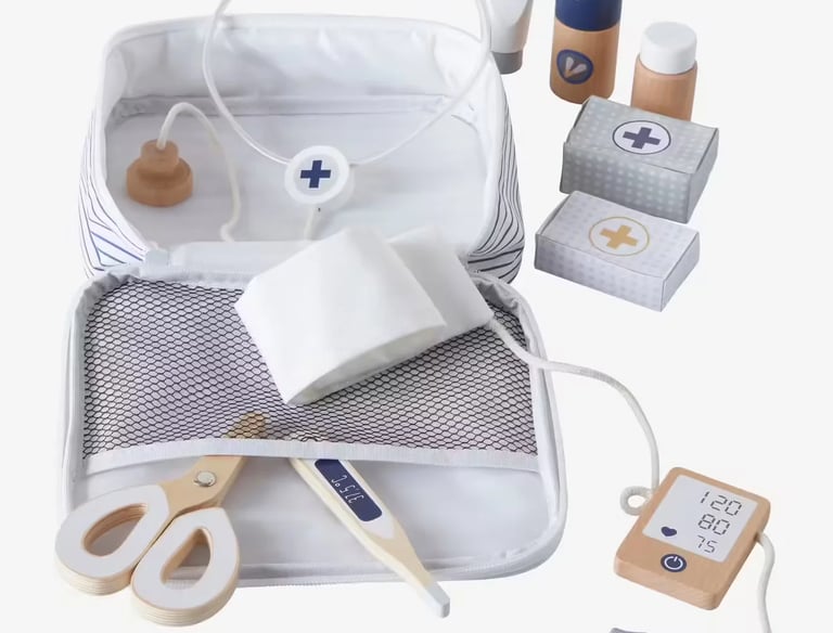 set docteur poupon en bois