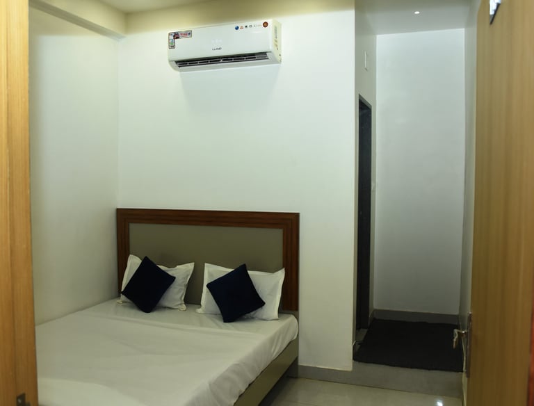 fabulous service and clean room HOTEL JK Morbi