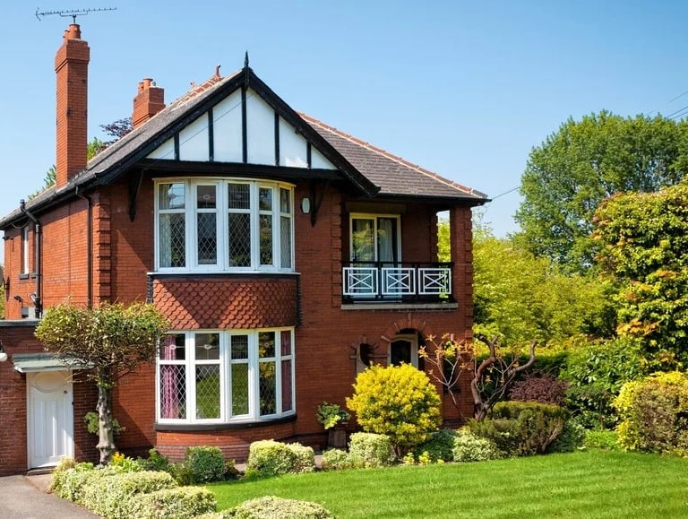 Elegant UK Town House - astralyscapital.in