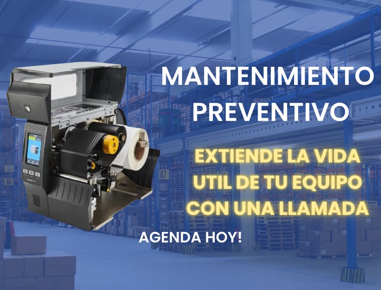 Impresora industrial de etiquetas con mantenimiento preventivo en entorno logístico