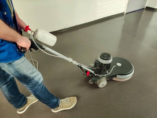CoreBright floor machine