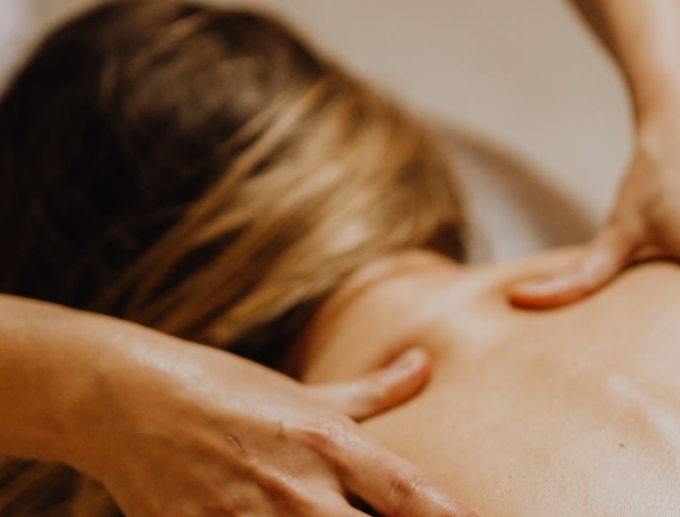 massage postnatal et resserage bassin