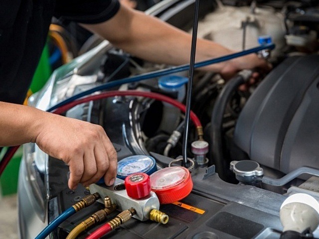 Honda AC Refrigerant Recharge