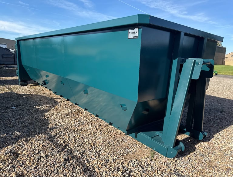 Roll-off dumpster