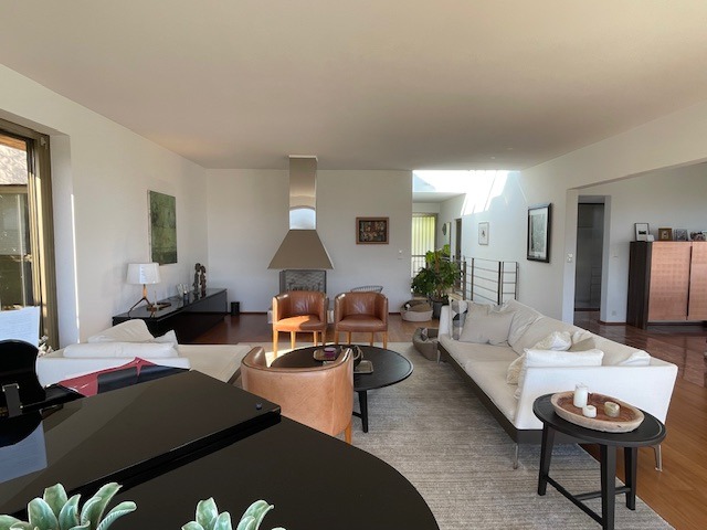 Intérieur d'une maison moderne dans l'Ouest Parisien