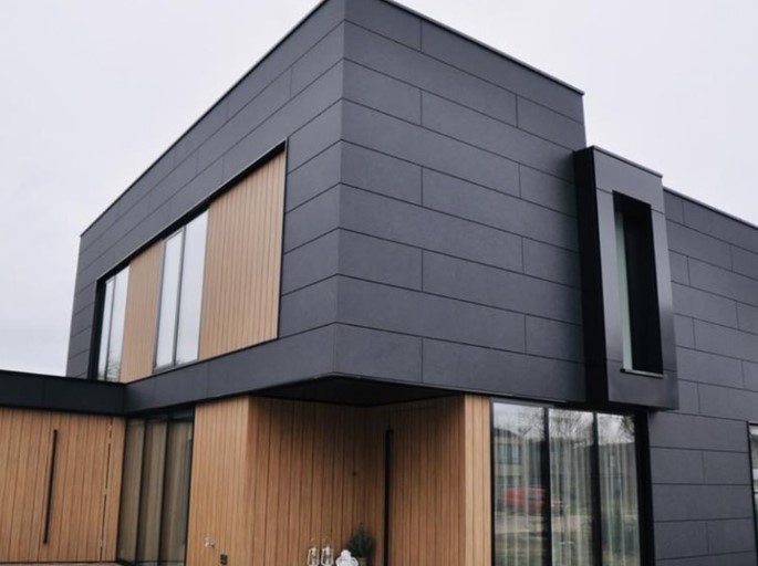 Houtwerk, kunststof en Trespa reinigen in Assen