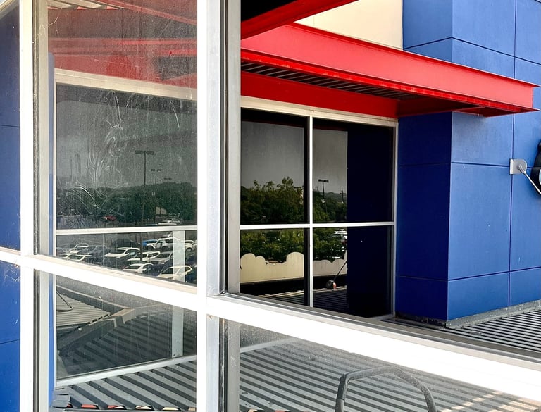 Dirty and Clean Commercial Windows